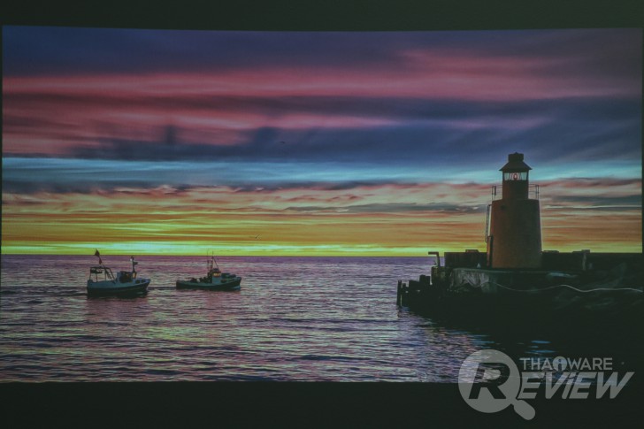 Casio XJ-A257 สลิมโปรเจคเตอร์บางเบา ภาพสวย สะดวกด้วยการฉายผ่านสมาร์ทโฟน