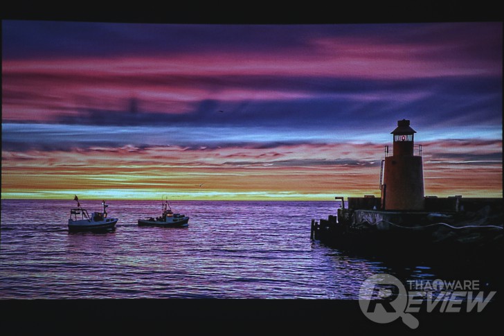 Casio XJ-A257 สลิมโปรเจคเตอร์บางเบา ภาพสวย สะดวกด้วยการฉายผ่านสมาร์ทโฟน