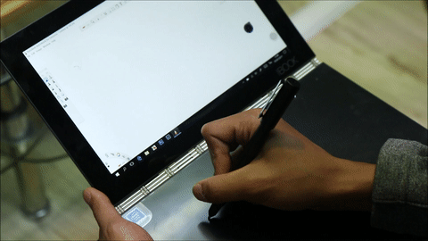 Lenovo Yoga Book นี่มันไฮบริดโน้ตบุ๊คหรือสมุดบันทึกดิจิตอลกันแน่เนี่ย Lenovo Yoga Book นี่มันไฮบริดโน้ตบุ๊คหรือสมุดบันทึกดิจิตอลกันแน่เนี่ย