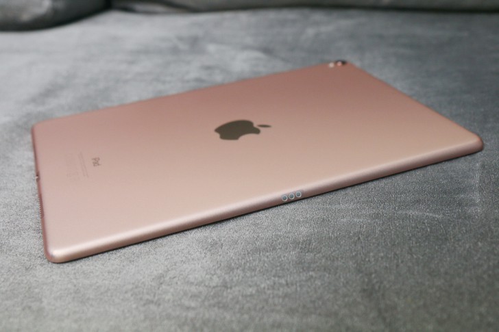 iPad Pro 10.5 นิ้ว ความสมบูรณ์แบบที่เกือบจะไร้ที่ติ