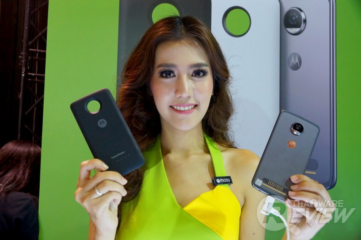 Moto Z2 Play พรีเมี่ยมสมาร์ทโฟน หรูหรา ดีงาม ในราคาจับต้องได้