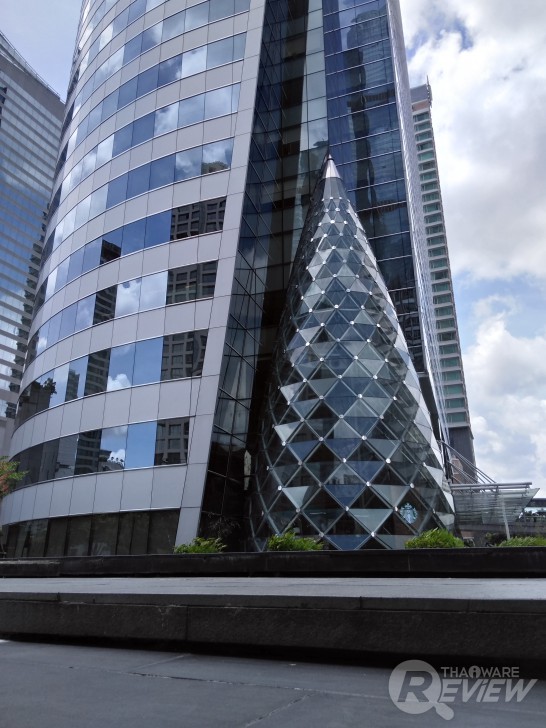 ASUS Zenfone 4 MAX Pro แบตอึดสะใจ ชัดดีด้วยกล้องคู่ กล้องหน้าเซลฟี่ ใช้งานได้ตลอดวัน