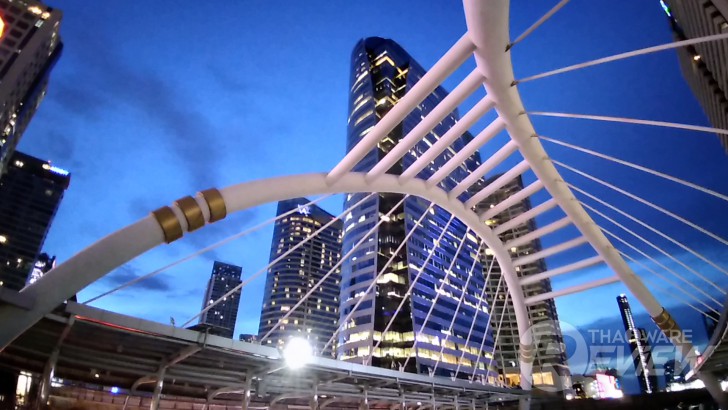 ASUS Zenfone 4 MAX Pro แบตอึดสะใจ ชัดดีด้วยกล้องคู่ กล้องหน้าเซลฟี่ ใช้งานได้ตลอดวัน