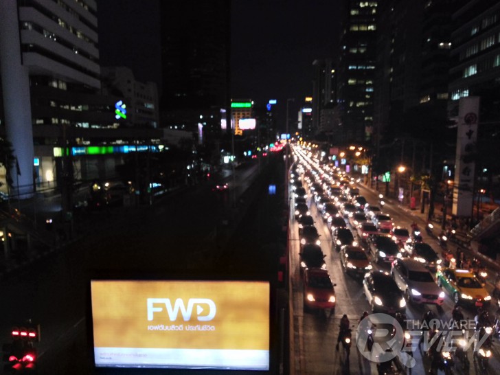 ASUS Zenfone 4 MAX Pro แบตอึดสะใจ ชัดดีด้วยกล้องคู่ กล้องหน้าเซลฟี่ ใช้งานได้ตลอดวัน