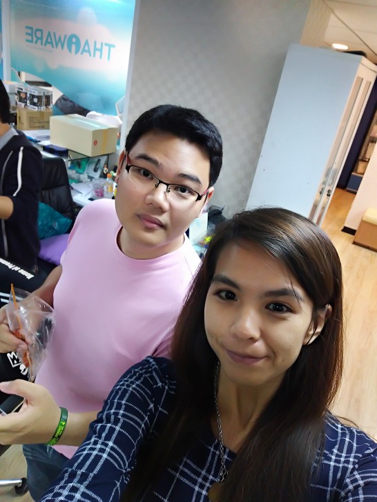 ASUS Zenfone 4 MAX Pro แบตอึดสะใจ ชัดดีด้วยกล้องคู่ กล้องหน้าเซลฟี่ ใช้งานได้ตลอดวัน