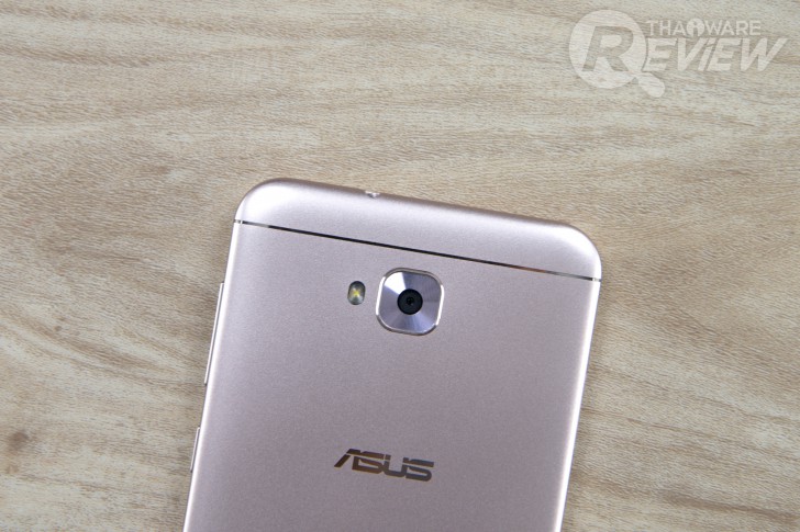 ASUS Zenfone 4 Selfie ดีไซน์สวย กล้องหน้าคู่ ถูกใจวัยเซลฟี่ ถ่ายหน้าชัดหลังเบลอได้