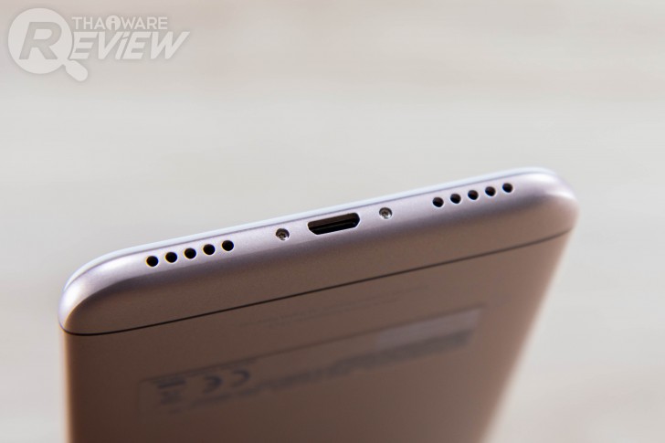 ASUS Zenfone 4 Selfie ดีไซน์สวย กล้องหน้าคู่ ถูกใจวัยเซลฟี่ ถ่ายหน้าชัดหลังเบลอได้