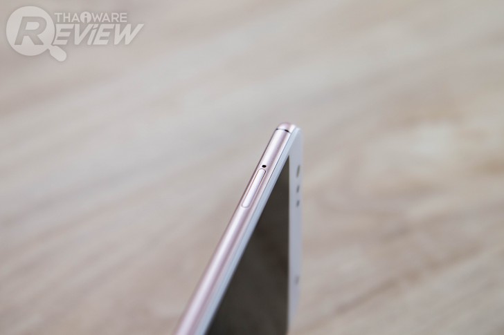 ASUS Zenfone 4 Selfie ดีไซน์สวย กล้องหน้าคู่ ถูกใจวัยเซลฟี่ ถ่ายหน้าชัดหลังเบลอได้