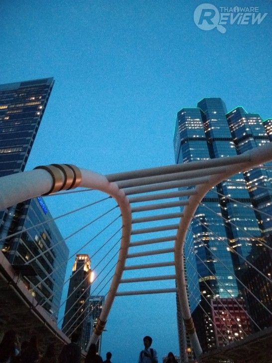 ASUS Zenfone 4 Selfie ดีไซน์สวย กล้องหน้าคู่ ถูกใจวัยเซลฟี่ ถ่ายหน้าชัดหลังเบลอได้