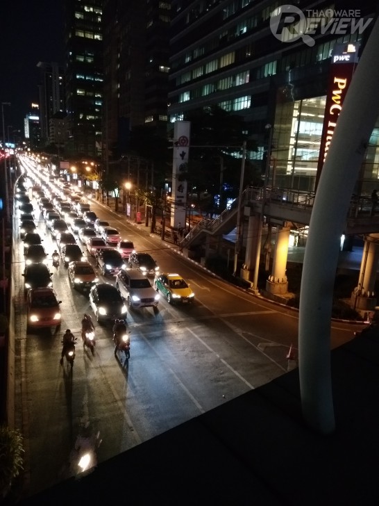 ASUS Zenfone 4 Selfie ดีไซน์สวย กล้องหน้าคู่ ถูกใจวัยเซลฟี่ ถ่ายหน้าชัดหลังเบลอได้