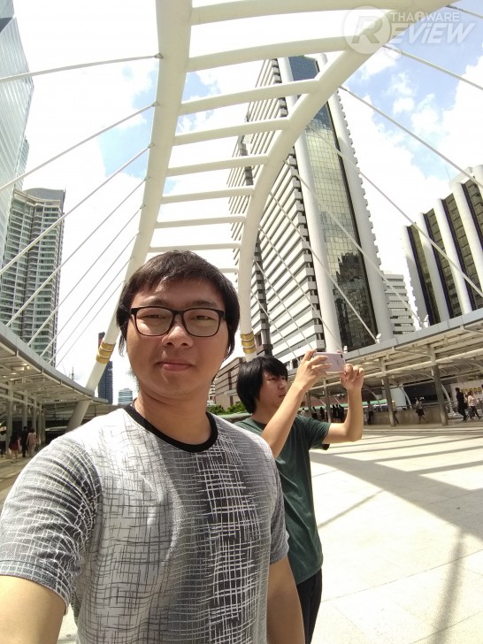 ASUS Zenfone 4 Selfie ดีไซน์สวย กล้องหน้าคู่ ถูกใจวัยเซลฟี่ ถ่ายหน้าชัดหลังเบลอได้