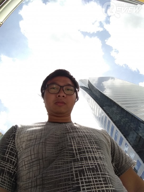 ASUS Zenfone 4 Selfie ดีไซน์สวย กล้องหน้าคู่ ถูกใจวัยเซลฟี่ ถ่ายหน้าชัดหลังเบลอได้