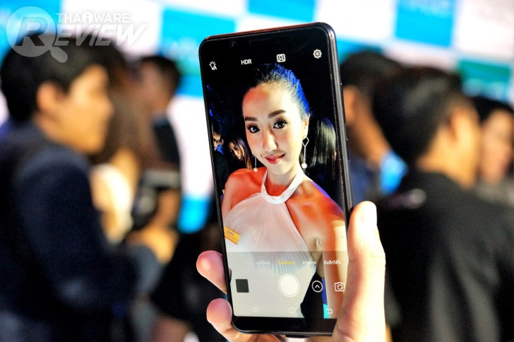 Vivo V7+ เซลฟี่สมาร์ทโฟน กล้องหน้า 24 ล้านพิกเซล จอภาพไร้ขอบ ในราคาแค่ 11,990 บาท