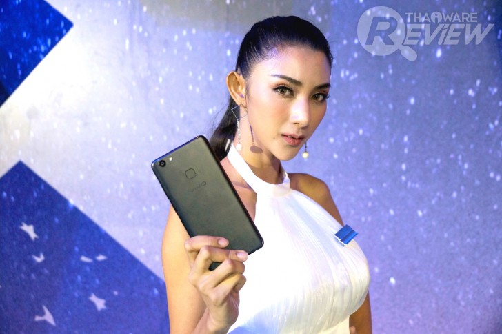 Vivo V7+ เซลฟี่สมาร์ทโฟน กล้องหน้า 24 ล้านพิกเซล จอภาพไร้ขอบ ในราคาแค่ 11,990 บาท