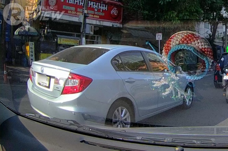 HP f550g กล้องติดรถยนต์เลนส์แก้วมุมกว้าง 156 องศา ความละเอียด Quad HD คมชัดสะใจ