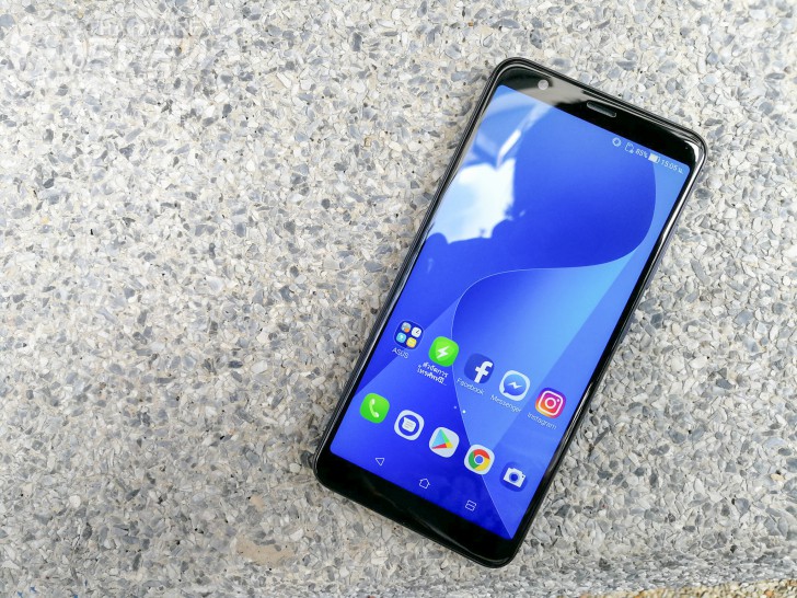 Zenfone Max Plus สมาร์ทโฟนระดับมิดเรนจ์ กล้องหลังเลนส์คู่ จอ Full View รุ่นแรกของ ASUS