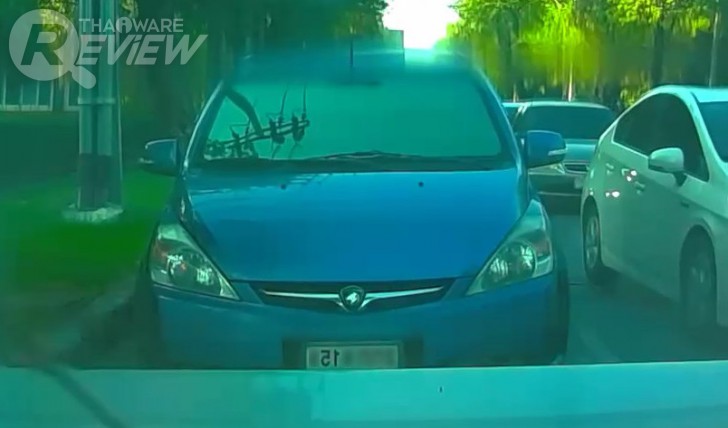 HP RC3 กล้องเสริมติดรถยนต์ ความละเอียด FullHD ติดท้ายรถก็ได้ ขยายเก็บภาพจากมุมอื่นก็ดี