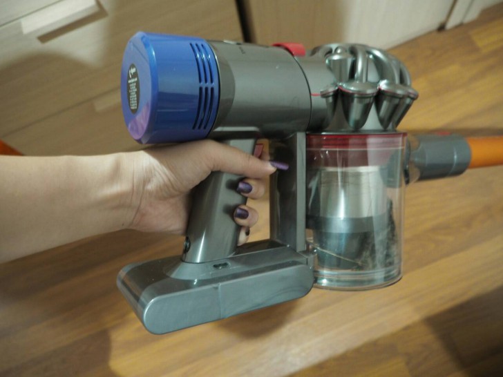 [CR]ริวิวเครื่องดูดฝุ่น Dyson V8 Absolute+