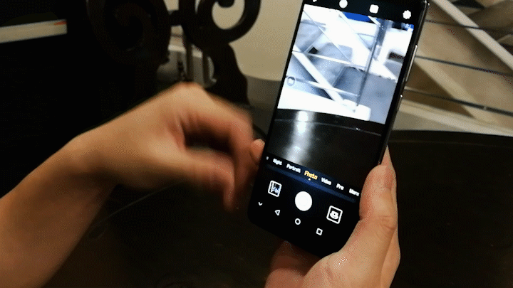 Huawei P20 Pro เรือธงข้ามรุ่น กล้องหลัง 3 เลนส์ อีกระดับของความสวยหรู Huawei P20 Pro เรือธงข้ามรุ่น กล้องหลัง 3 เลนส์ อีกระดับของความสวยหรู