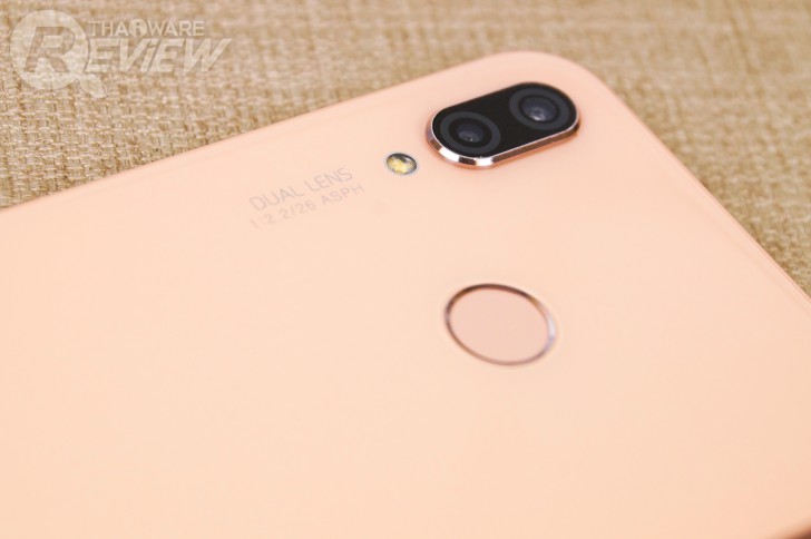 Huawei Nova 3e สมาร์ทโฟนมิดเรนจ์ กล้องดี เซลฟี่สวย ดีไซน์เรือธง