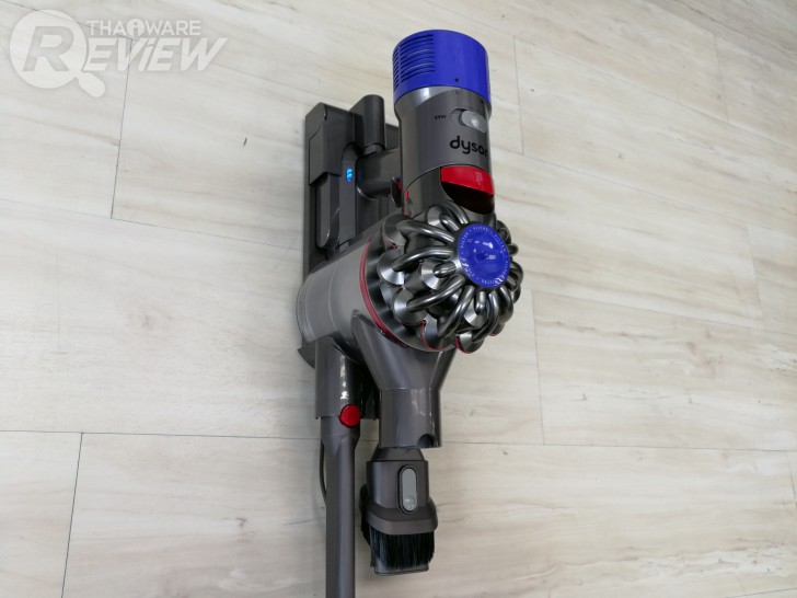 Dyson V8 Carbon Fibre เครื่องดูดฝุ่นไร้สาย อัพเกรดความแรง หัวดูดหลากหลาย จัดได้ทุกกระบวนท่า