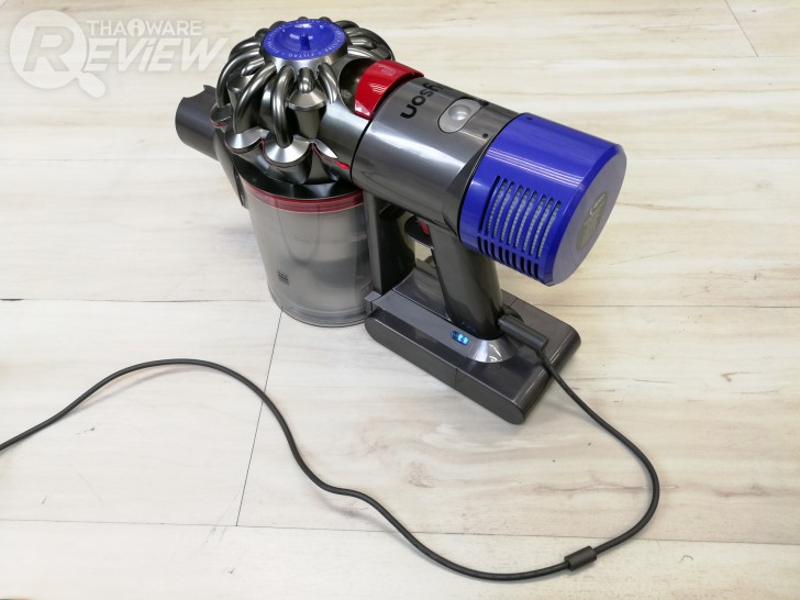 Dyson V8 Carbon Fibre เครื่องดูดฝุ่นไร้สาย อัพเกรดความแรง หัวดูดหลากหลาย จัดได้ทุกกระบวนท่า