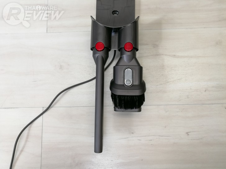Dyson V8 Carbon Fibre เครื่องดูดฝุ่นไร้สาย อัพเกรดความแรง หัวดูดหลากหลาย จัดได้ทุกกระบวนท่า