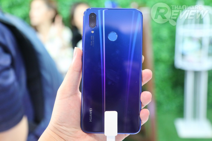 Huawei nova 3 & 3i สองพี่น้องสมาร์ทโฟน 4 กล้อง ดีไซน์พรีเมี่ยม ถ่ายรูปเยี่ยมด้วย AI