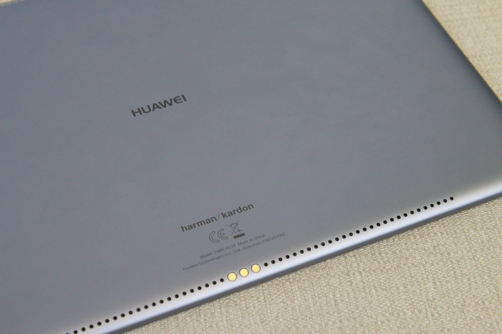 Huawei MediaPad M5 Pro แท็บเล็ตไฮบริด พิมพ์งานได้ วาดรูปดี ดูหนังเพลิน ฟังเพลงฟิน 