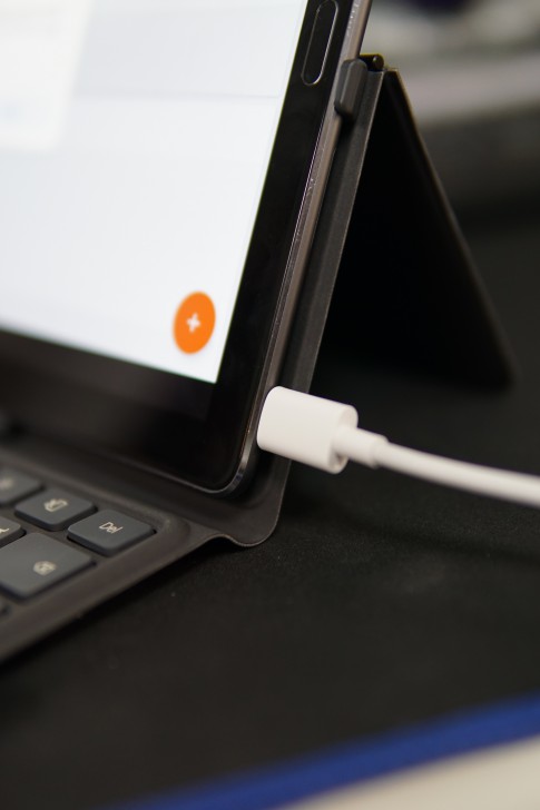 Huawei MediaPad M5 Pro แท็บเล็ตไฮบริด พิมพ์งานได้ วาดรูปดี ดูหนังเพลิน ฟังเพลงฟิน 