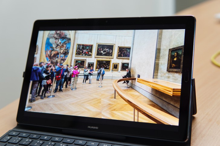 Huawei MediaPad M5 Pro แท็บเล็ตไฮบริด พิมพ์งานได้ วาดรูปดี ดูหนังเพลิน ฟังเพลงฟิน 