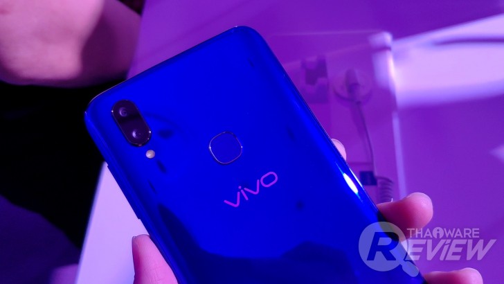 เปรียบเทียบ Vivo V11 และ V11i เลือกรุ่นไหนดี?