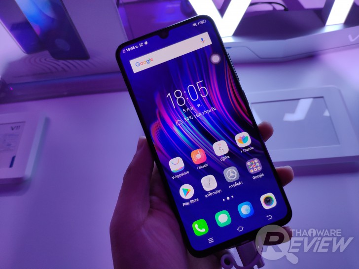 เปรียบเทียบ Vivo V11 และ V11i เลือกรุ่นไหนดี?