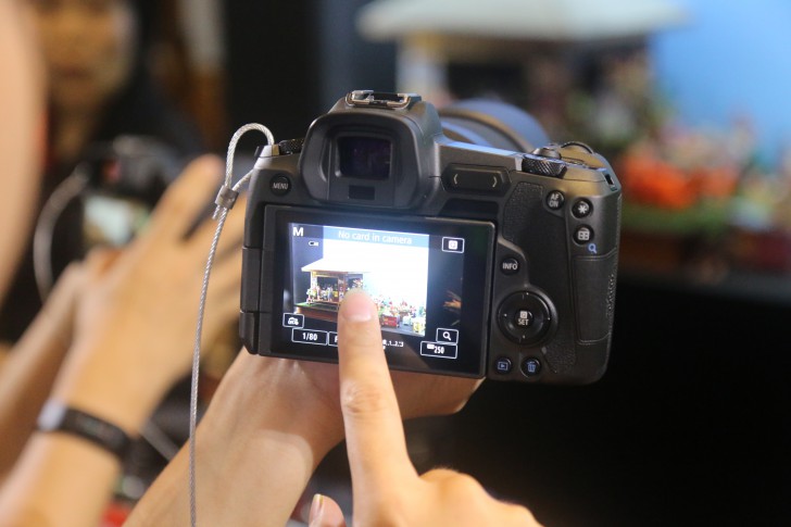 Canon EOS R กล้องฟูลเฟรมมิลเลอร์เลส ที่ยังคงสัมผัสเหมือนกล้อง DSLR