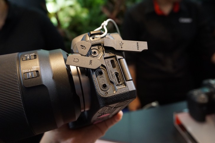 Canon EOS R กล้องฟูลเฟรมมิลเลอร์เลส ที่ยังคงสัมผัสเหมือนกล้อง DSLR