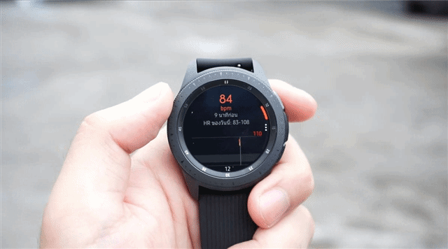 นาฬิกาสมาร์ทวอทซ์ Samsung Galaxy Watch ดีไซน์เรียบหรู การใช้งานตอบโจทย์คนยุคใหม่