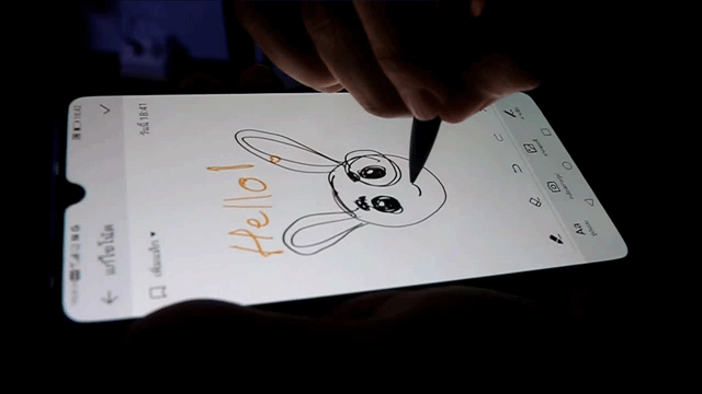 HUAWEI Mate 20 ซีรี่ย์ เปิดตัวมือถือเรือธง 3 รุ่นรวด เด่นด้วยกล้อง 3 ตัว ระบบ AI และแบตฯ อึด HUAWEI Mate 20 ซีรี่ย์ เปิดตัวมือถือเรือธง 3 รุ่นรวด เด่นด้วยกล้อง 3 ตัว ระบบ AI และแบตฯ อึด