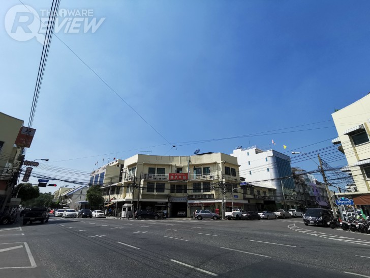 Huawei Mate 20 น้องเล็กตระกูลเรือธง กล้องหลัง 3 เลนส์ไลก้า ดีไซน์ไฟหน้ารถแข่งแบรนด์หรู