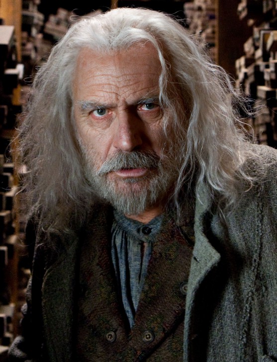 Fantastic Beasts: The Crimes of Grindelwald | มารู้จักกับพ่อมดศาสตร์มืด Gellert Grindelwald