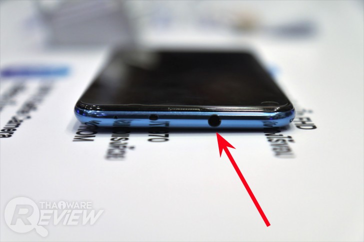 Huawei nova 4 มือถือจอมีรูแบบ Punch Display รุ่นแรกในไทย สเปกแรง กล้องหลัง 3 ตัว