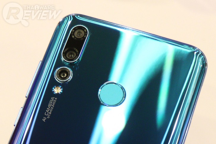 Huawei nova 4 มือถือจอมีรูแบบ Punch Display รุ่นแรกในไทย สเปกแรง กล้องหลัง 3 ตัว