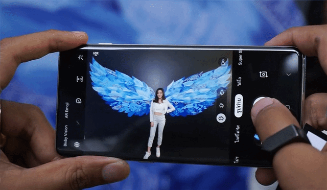 Galaxy S10 | S10+ สมาร์ทโฟนเรือธง 3 กล้องหลังสุดเทพ กับค่าตัวครึ่งแสน Galaxy S10 | S10+ สมาร์ทโฟนเรือธง 3 กล้องหลังสุดเทพ กับค่าตัวครึ่งแสน