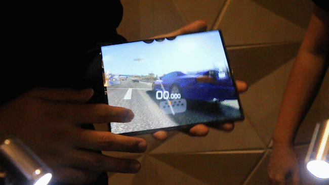 Huawei Mate X สมาร์ทโฟนจอพับ เปลี่ยนจอมือถือให้เป็นไซส์แท็บเล็ต ใหญ่สะใจ!