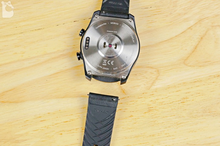 TicWatch Pro สมาร์ทวอทช์ Wear OS ระดับพรีเมี่ยม แบตฯ อึด 5 วัน มี GPS ในตัว