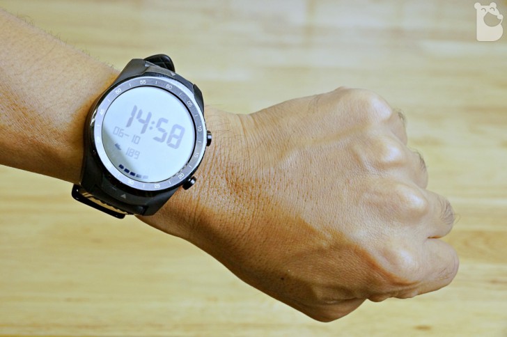 TicWatch Pro สมาร์ทวอทช์ Wear OS ระดับพรีเมี่ยม แบตฯ อึด 5 วัน มี GPS ในตัว