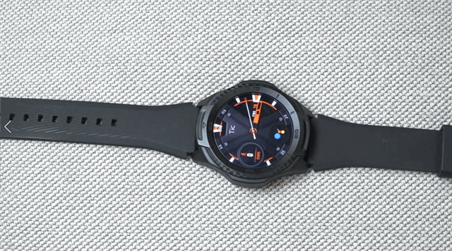 TicWatch S2 ถูกใจสาย Sport ใช้ได้ทั้ง Android และ iPhone TicWatch S2 ถูกใจสาย Sport ใช้ได้ทั้ง Android และ iPhone