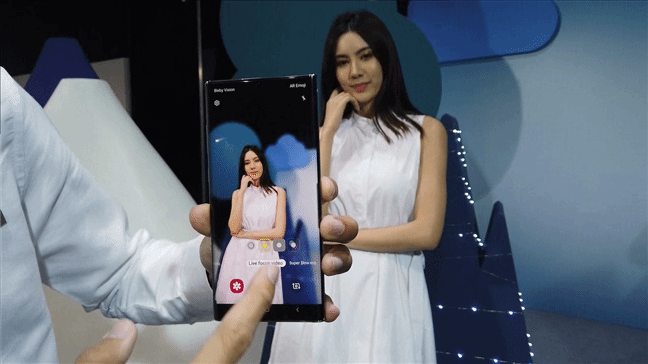 Samsung Galaxy Note10+ โมเดลจอใหญ่ กับ S Pen ลูกเล่นใหม่ดั่งไม้กายสิทธิ์ Samsung Galaxy Note10+ โมเดลจอใหญ่ กับ S Pen ลูกเล่นใหม่ดั่งไม้กายสิทธิ์