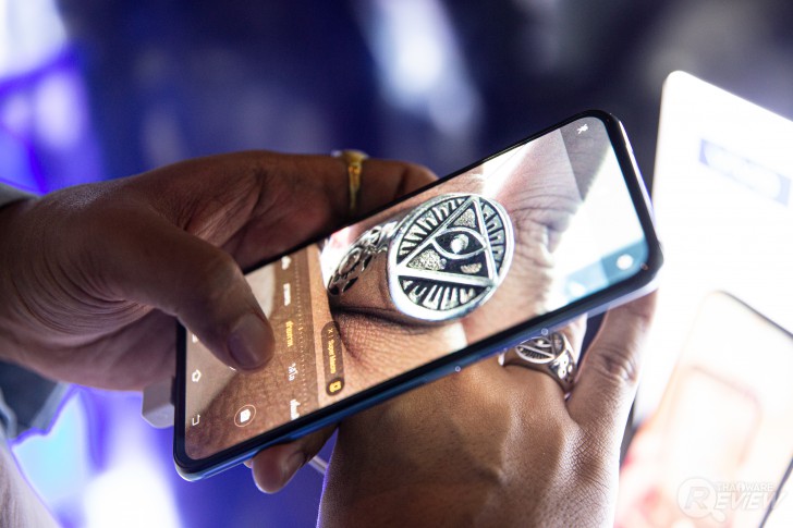 สมาร์ทโฟนกล้องหน้าคู่ Vivo V17 Pro ที่มีแบมแบมและมาร์ค GOT7 เป็นพรีเซนเตอร์!