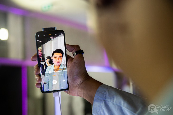 สมาร์ทโฟนกล้องหน้าคู่ Vivo V17 Pro ที่มีแบมแบมและมาร์ค GOT7 เป็นพรีเซนเตอร์!