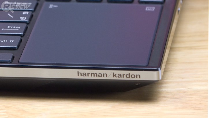 ASUS ZenBook Pro Duo โน้ตบุ๊ค 4K สองจอ สเปกโหด เกิดมาเพื่อ Content Creator 